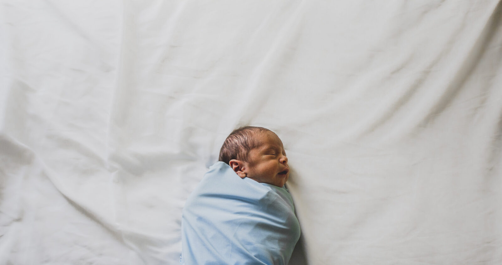 4 Useful And Easy Tips To Help Settle Your Baby