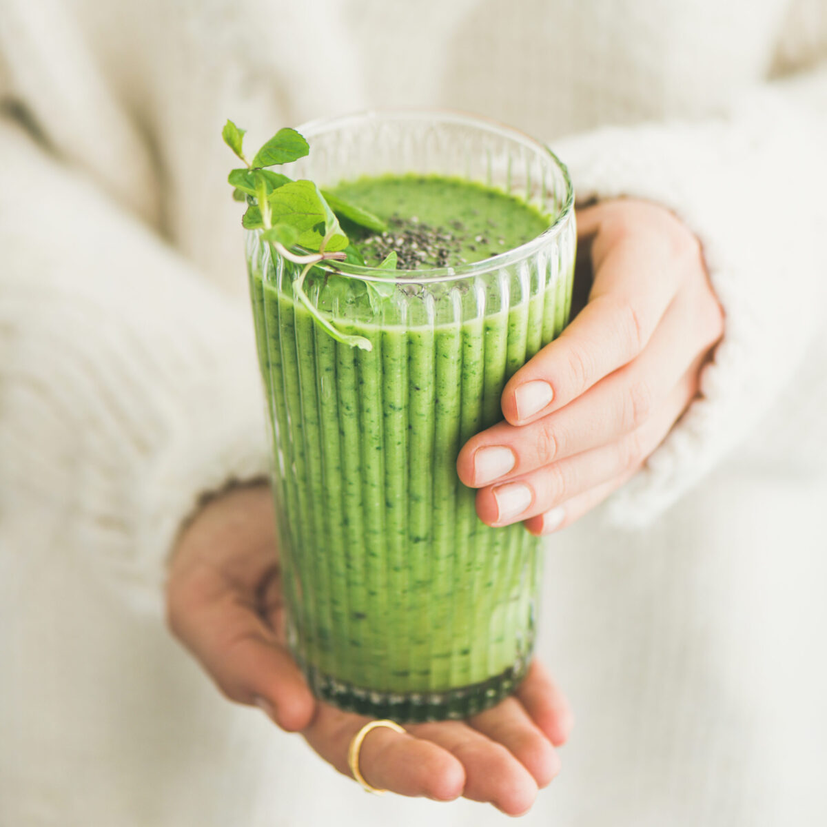 Healthy Recipes: Delicious and Nutritious Green Smoothie